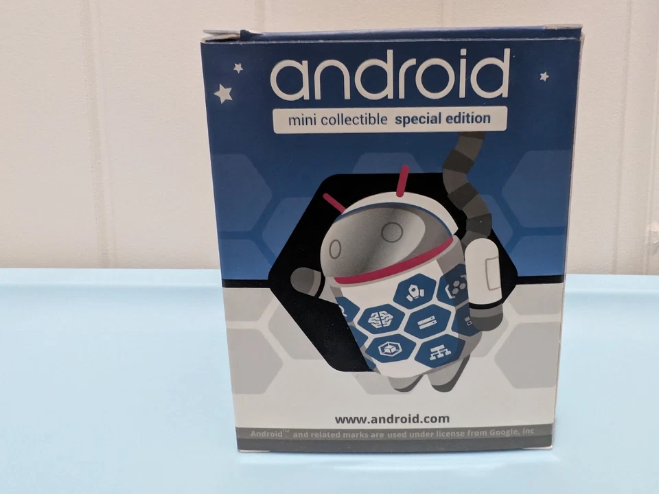 Google Android Mini Collectible - Cloud Astronaut - Image 3 of 4