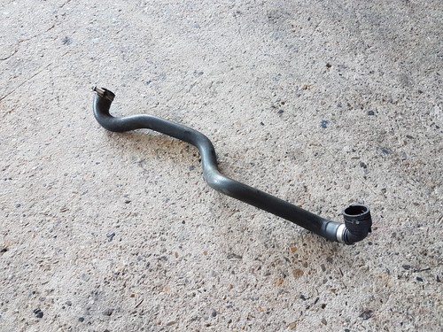 BMW 1er E81 E82 E87 3er E90 E91 E92 N43 Schlauch Zylinderkopf-Thermostat 7552388