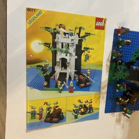 LEGO 6077 Forestmen's River Fortress Complete W/ Instructions Vintage
