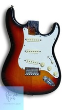 Fender oder Squier Stratocaster Sunburst E-Gitarrensteg entfernt
