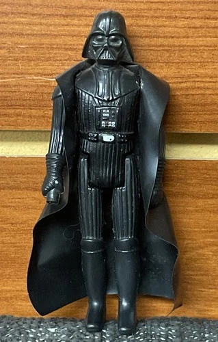 Vintage Star Wars DARTH VADER Kenner 1977 With Cape No Lightsaber