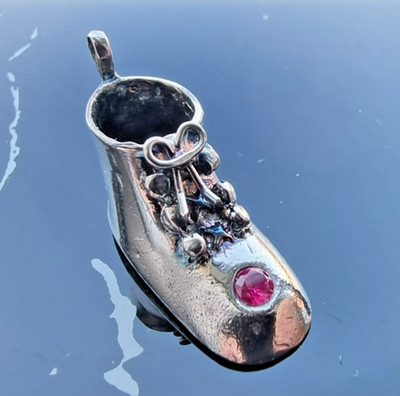 VINTAGE 925 STERLINGSILBER HANDGEFERTIGT ROSA RUBIN SCHUH CHARM ANHÄNGER