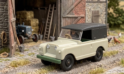 Wiking Land Rover h-gelbgrau dkl-maigrün OHNE ZH, BP 10,  mit RR, 1969-70
