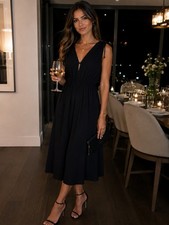 Forever 21 Black SILK Plunge V-Neck Cutout Sleeveless Maxi Dress Small