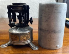 WW2 US Military Pocket Field Cook Stove 1945 CM MFG Co. 1945 Case
