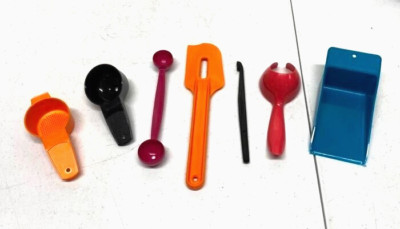Tupperware  Lot of 7 Tiny Treasures Gadgets- all items NEW