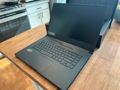 ASUS Zephyrus 15.6'' 120Hz (AMD Ryzen 7 3.70GHz, 24GB RAM, 1 TB SSD, GTX 1660Ti)
