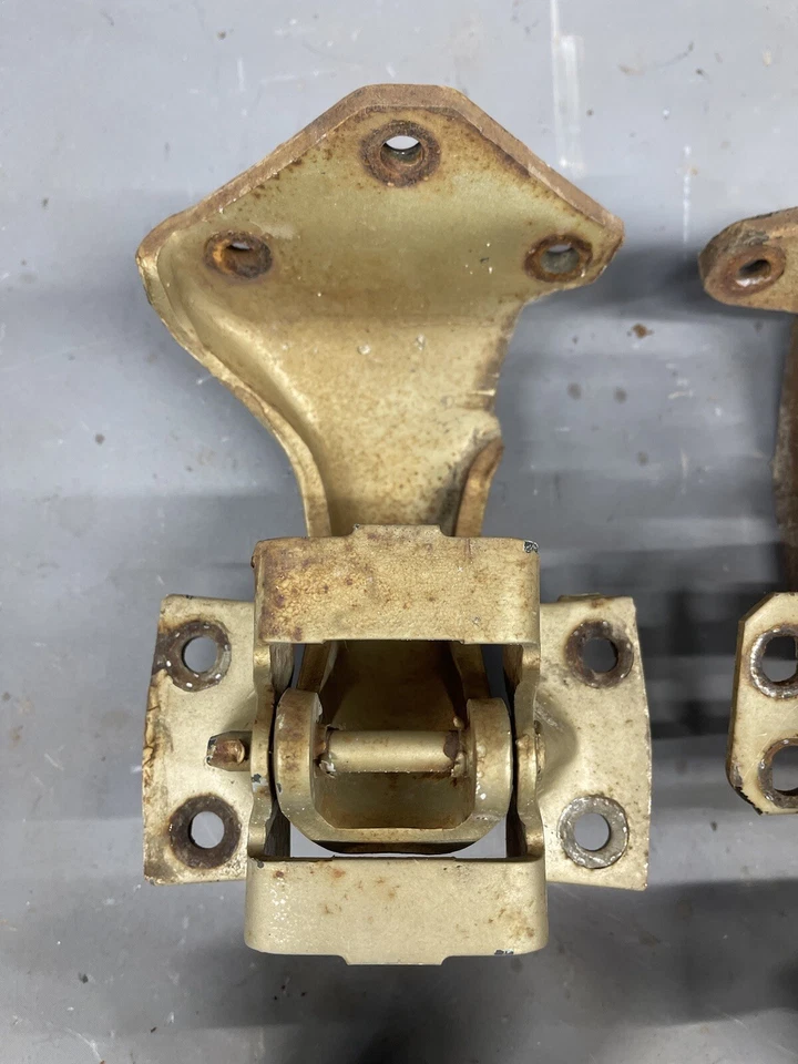 1967 Chevy Impala Hardtop BelAir Olds Starfire 88 98 2 Door Hinges Biscayne ‘67 - Image 4 of 4