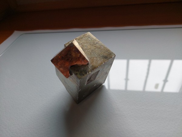 Pyrite cube 41x45x58 mm 579 gr (Navajun, Spain) - Pyrit kristall - LotF