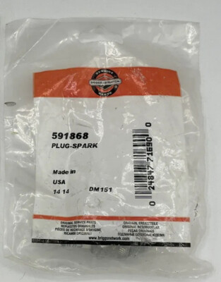 Briggs & Stratton Genuine Part 591868 Spark Plug Lawn & Garden Made In USA