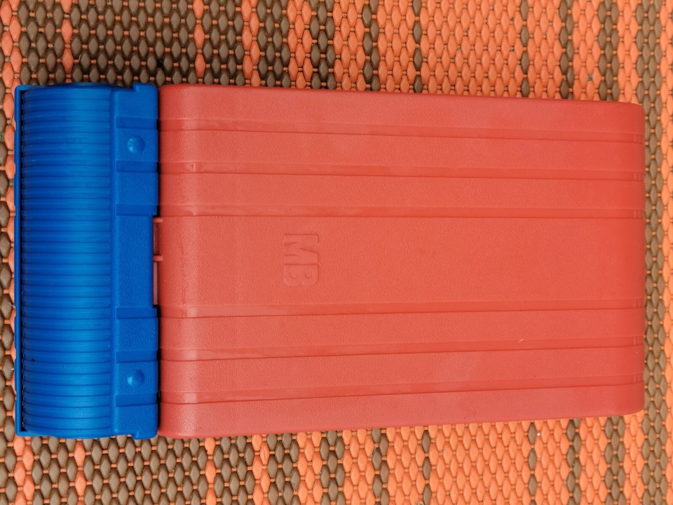 MB Games Vintage 1982 Travel Pocket Battleships Complete FREE POSTAGE