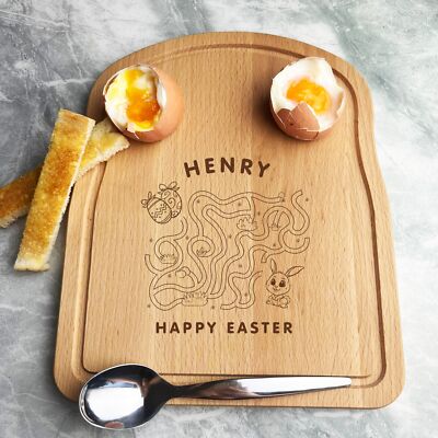 Osterlabyrinth Hase personalisiert Geschenk Brot Eier Toast Frühstück Servierbrett