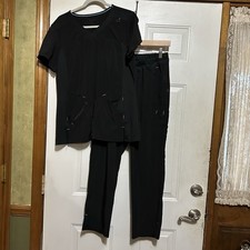 Women  s ScrubStar Performance Set Size Medium Top Medium Petite Pants Black
