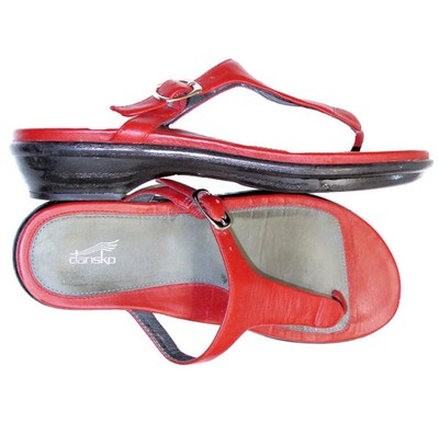 DANSKO 8 / 38 Red Leather T Strap Buckle Thong Toe Post Slide Flip
