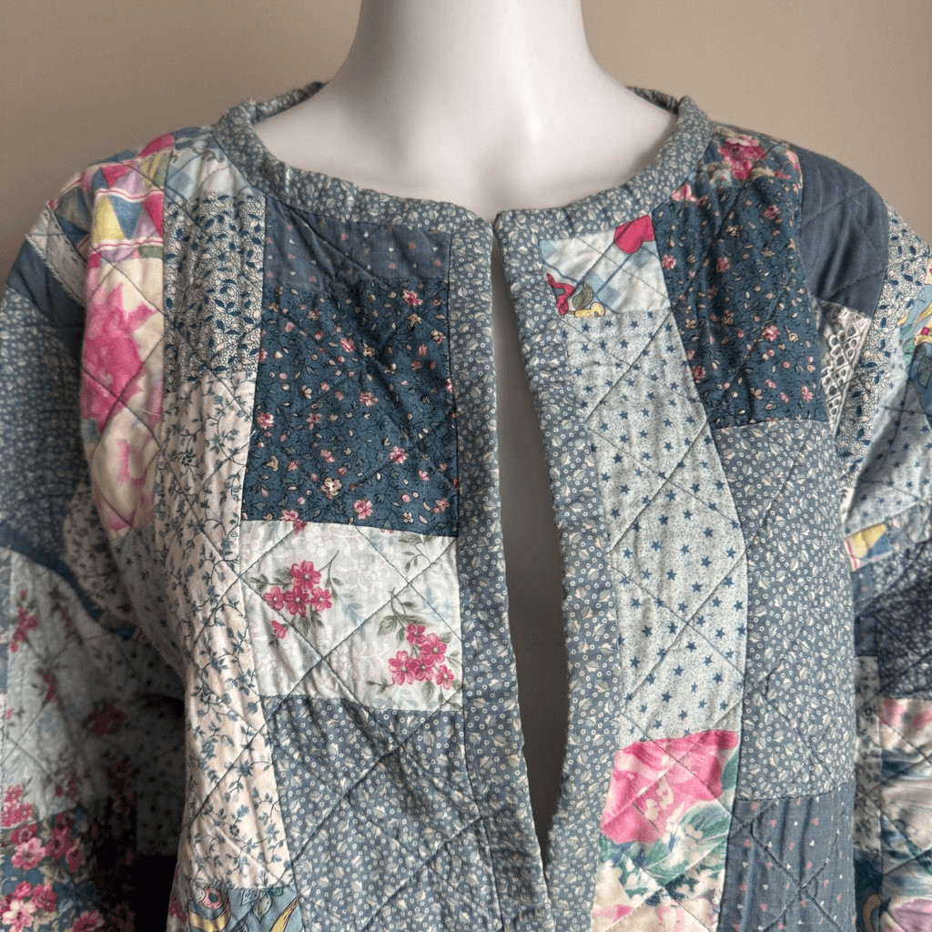 Handmade Quilted Cottage Core Patchwork Jacket Pl… - image 3