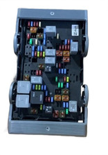2010-2013 Chevrolet Silverado 1500 Engine Fuse Box 5.3l Oem