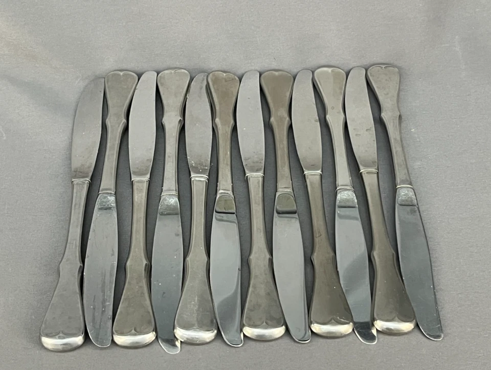 72 Pc Oneida Community PATRICK HENRY Mixed Stainless Flatware Set - Image 3 of 4
