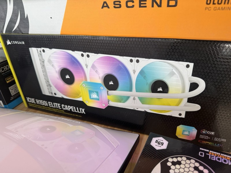 Corsair iCUE H150i ELITE CAPELLIX White 360mm Liquid CPU Cooler, 3 RGB Fans