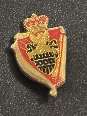 RUC Royal Ulster Constabulary G.C. Harp & Crown Tie/Lapel Pin Badge