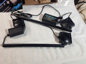 1989 Original Nintendo NES Power Glove 99% complete Missing The 4 Round Stickers