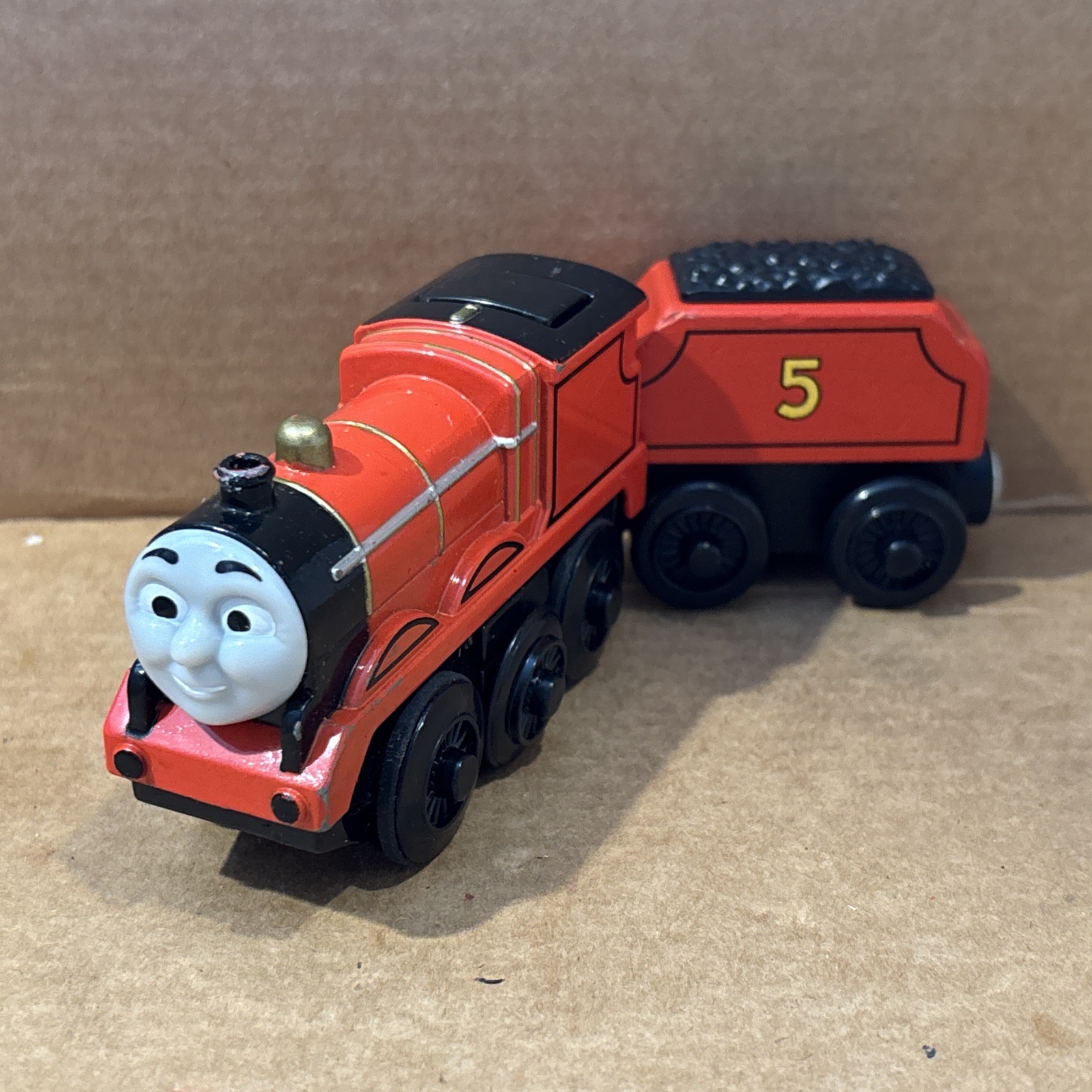 Thomas & Friends Wooden Railway Battery-Powered James & Tender by Mattel