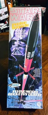 Estes Star Wars Proton Torpedo Darth Vader Flying Model Kit 1420 Vintage 1977