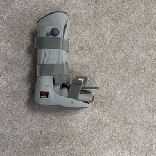 Breg Genesis Full Shell Walker Tall 4-Strap Size Medium / Orthopedic Walker