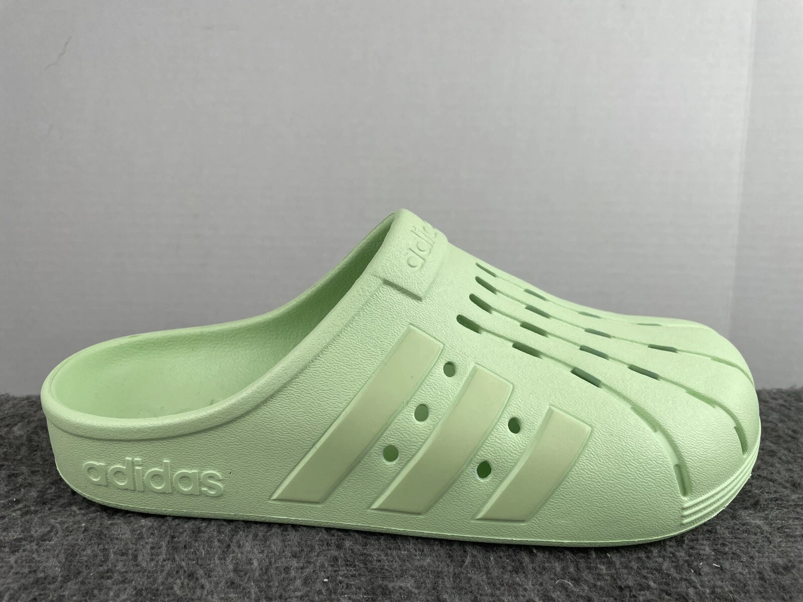 NUOVI sandali Adidas Adilette Clogs IF0793 semi verde scintilla uomo 9 donna 10 nuovi con etichette