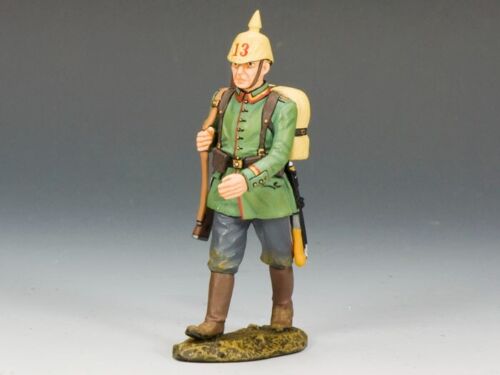 KING AND COUNTRY WW1 Marching Rifleman w/ Helmet FW110 Diecast Metal Figure - Picture 1 of 1