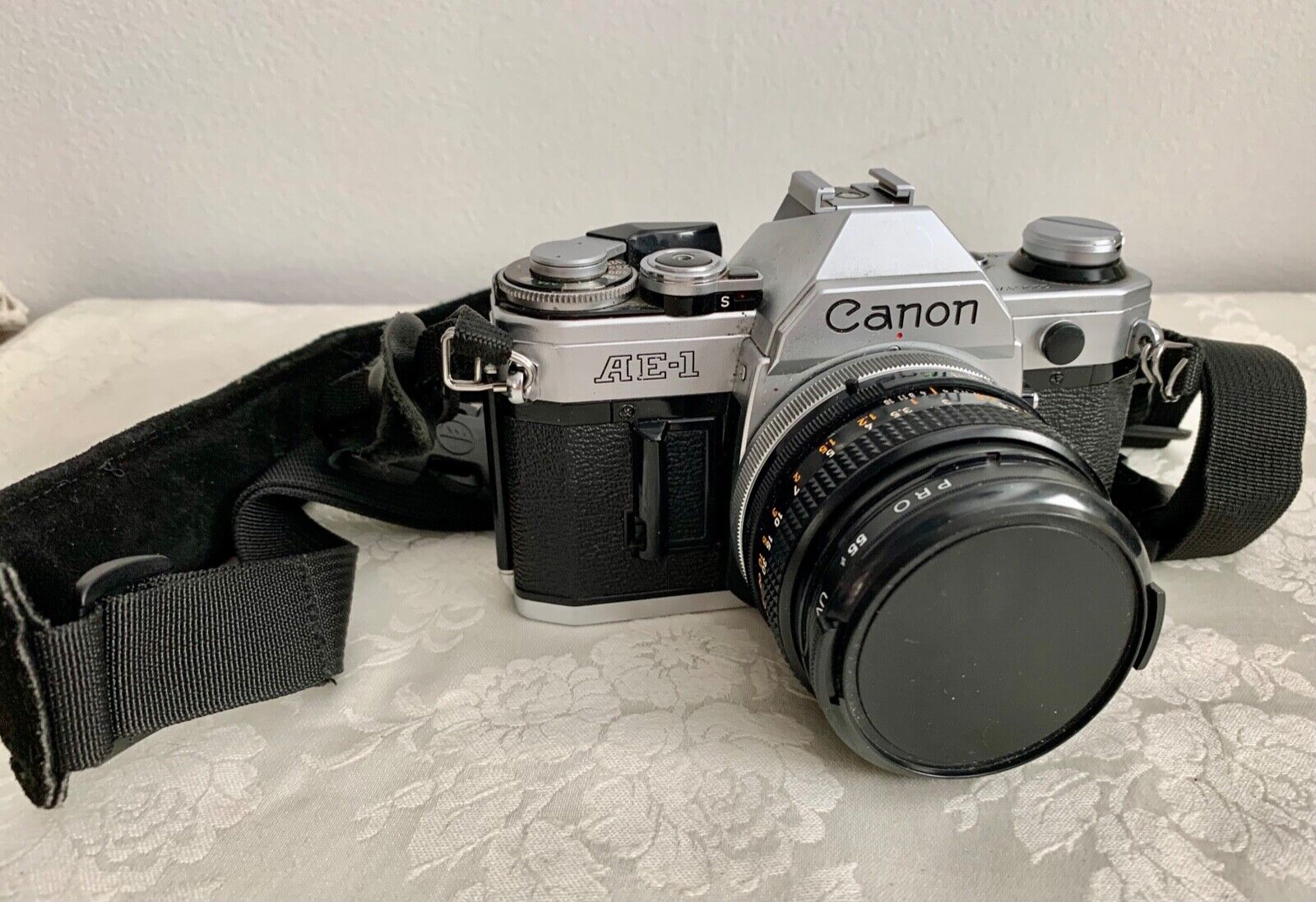 Canon AE-1 35mm Camera & 100-300mm Lens & Flash All Working Excellent  Condition