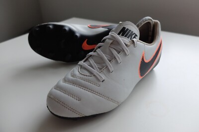 nike plastic studs football boots