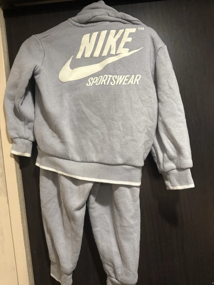 Conjunto Nike Bebé Foto 3 de 4