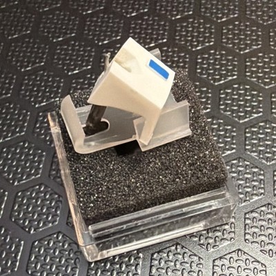 Stanton 500 Turntable Stylus Needle, White with Blue Marking