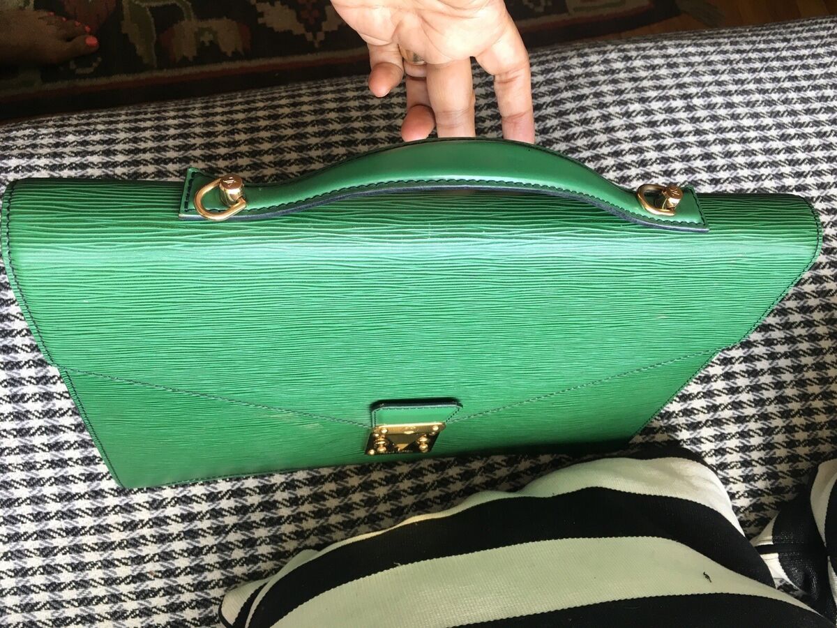 Rare vtg emerald/kelly green LV(Louis Vuitton)large Rare vtg emerald/kelly green LV(Louis Vuitton)large
