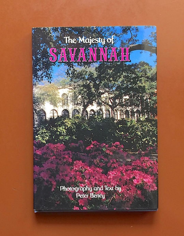 Excellent Guidebook for the Great Houses of Savannah, Georgia
