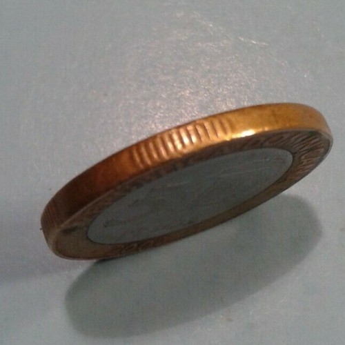Dominican Republic 5 Pesos coin 2002 - Picture 3 of 3