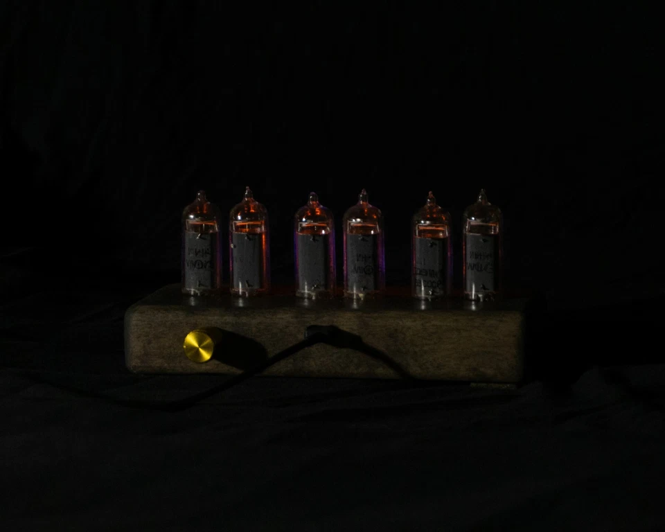 Nixie Tube Clock with 6 IN-14 Tubes and WiFi time - Image 3 of 4