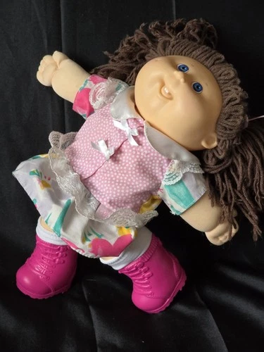 VTG Cabbage Patch Kids TODDLER GIRL DOLL Brown Hair Blue Eyes Clothes Shoes LOT