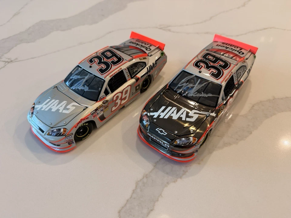 Juego de 2 autos Ryan Newman MUESTRA Haas Automation autografiado 1:24 NASCAR diecast Foto 2 de 4