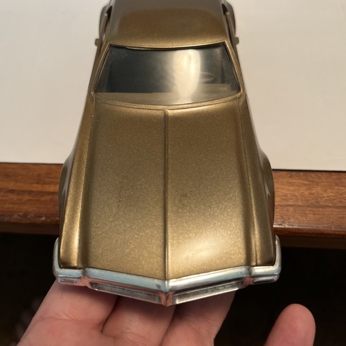 1968 Oldsmobile Toronado Plastic Friction Promo Model By Johan 1/25 Gold W/ Box - Picture 8 of 19