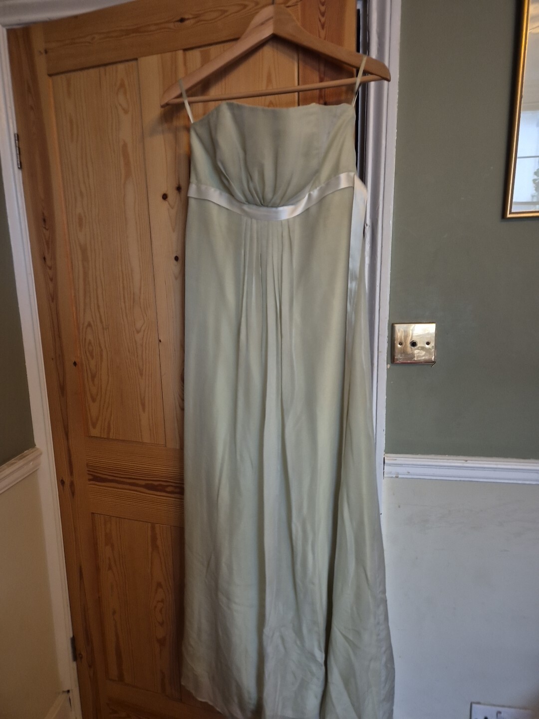 Picture 1 of 6