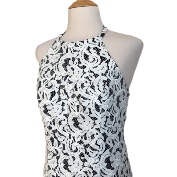 OFF WHITE Abito SHOSHANNA Uma taglia 8 nuovo Halter nero con sovrapposizione pizzo bianco sporco nuovo con etichette