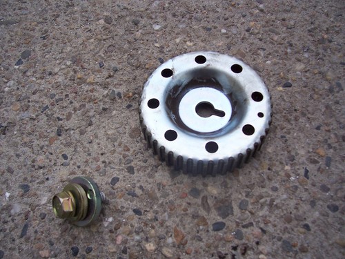 Daihatsu Cuore IV + V L5 L501 Move L6 L601 : Nockenwellenrad mit Schraube