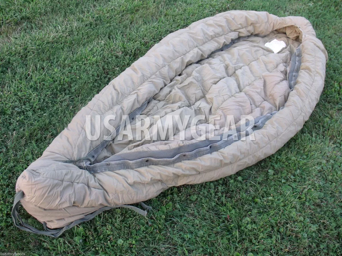 US Army Military M-1949 Arctic Mountain Sleeping Bag Outer Shell Feather Filled US Army Military M-1949 Arctic Mountain Sleeping Bag Outer Shell Feather Filled