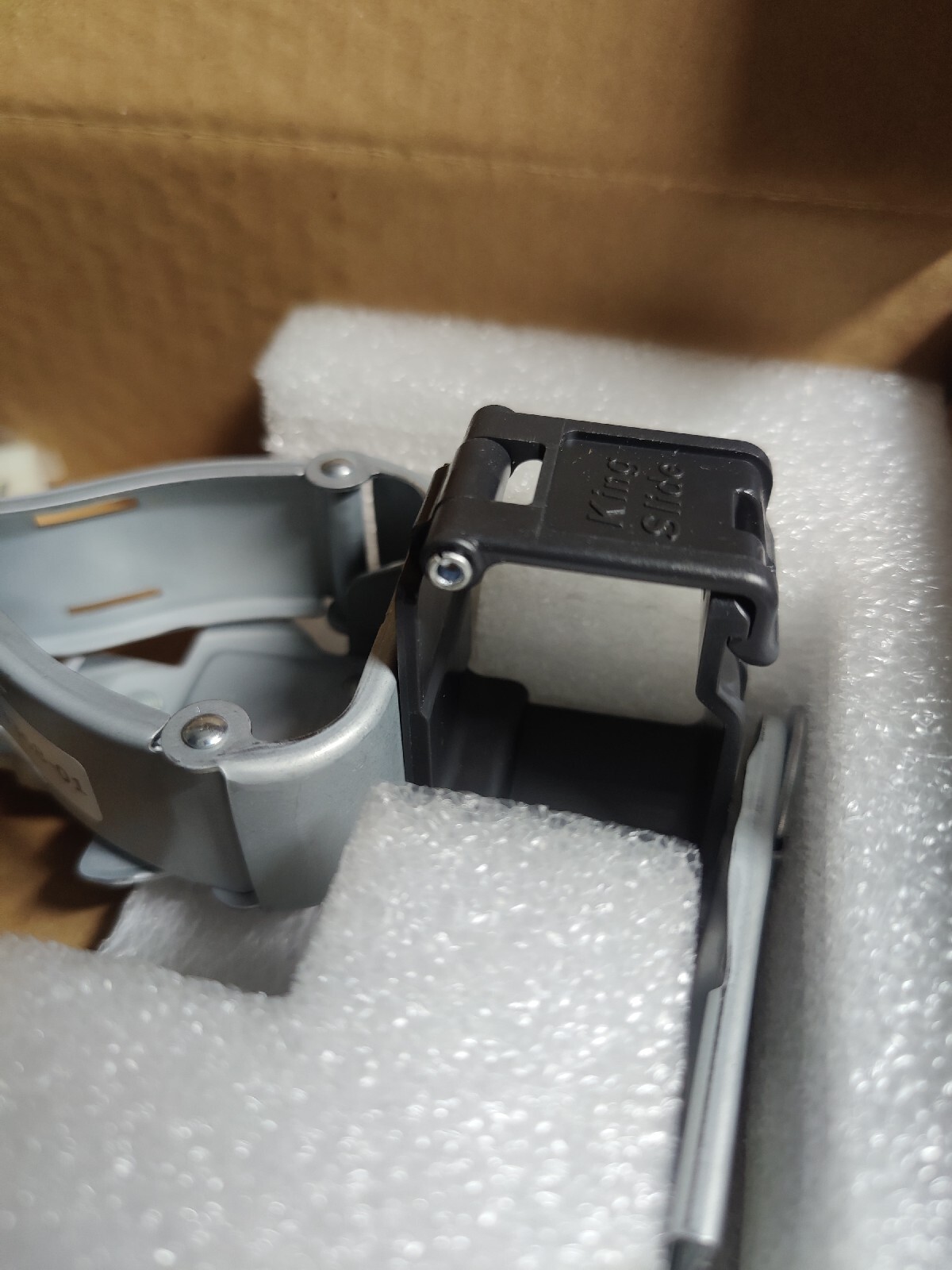 Cisco Reversible CMA for C240 M4 Ball Bearing Rail Kit for sale online