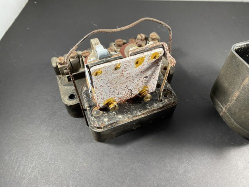 Jaguar XK120, MG TC 9 Post Voltage Regular Original - Picture 5 of 12