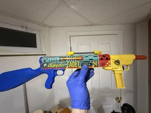 50’s Tom Corbett Space Cadet Toy Submachine Gun Rifle Louis Marx Wind Up RARE