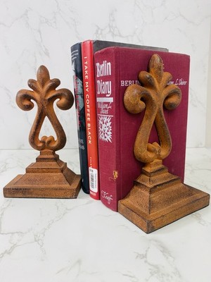 Vintage cast iron bookends Fleur-de-lis design French Country Southern Living