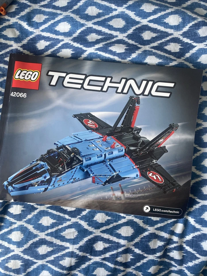 LEGO Technic 42066 Air Race Jet, photo 3 of 5