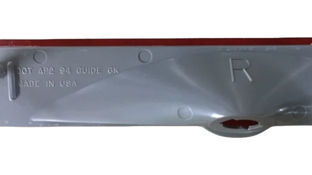 Lámpara marcadora lateral GM 05976646 genuina Foto 3 de 3